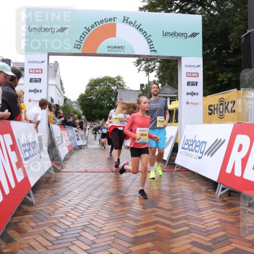 30.08.2026 - Blankeneser Heldenlauf Lena Gebhardt http://msf.ph/oto/10020954 30.08.2026 09:47:18 Ziel 1145, 1273, 1276, 1291, 1292, 1579, 1607, 1723, 1724 meine-sportfotos.de