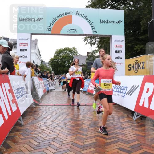 30.08.2026 - Blankeneser Heldenlauf Lena Gebhardt http://msf.ph/oto/10020956 30.08.2026 09:47:18 Ziel 1145, 1273, 1276, 1291, 1292, 1579, 1607, 1723, 1724 meine-sportfotos.de