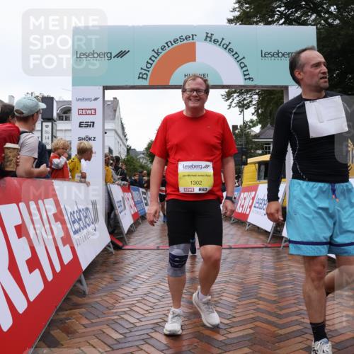 30.08.2026 - Blankeneser Heldenlauf Lena Gebhardt http://msf.ph/oto/10020996 30.08.2026 09:47:26 Ziel 1145, 1175, 1252, 1273, 1276, 1302, 1579, 1607, 3546 meine-sportfotos.de