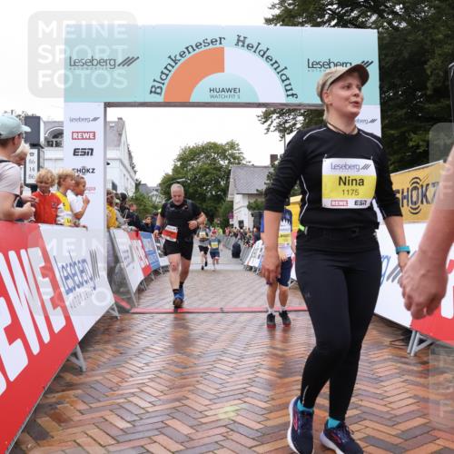 30.08.2026 - Blankeneser Heldenlauf Lena Gebhardt http://msf.ph/oto/10021002 30.08.2026 09:47:28 Ziel 1175, 1252, 1273, 1302, 1459, 1460, 1579, 1607, 3546 meine-sportfotos.de