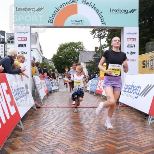 30.08.2026 - Blankeneser Heldenlauf Lena Gebhardt http://msf.ph/oto/10021046 30.08.2026 09:47:45 Ziel 1126, 1265, 1275, 1322, 1735, 1751 meine-sportfotos.de