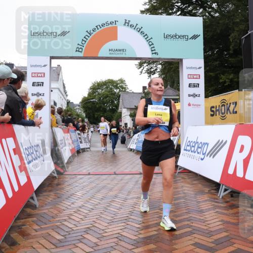 30.08.2026 - Blankeneser Heldenlauf Lena Gebhardt http://msf.ph/oto/10021061 30.08.2026 09:47:49 Ziel 1126, 1137, 1265, 1286, 1322, 1751 meine-sportfotos.de