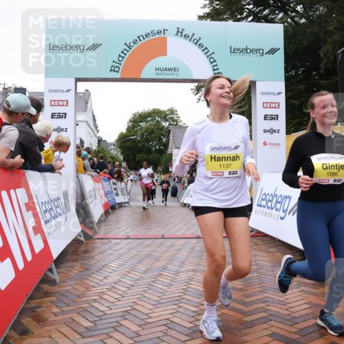 30.08.2026 - Blankeneser Heldenlauf Lena Gebhardt http://msf.ph/oto/10021078 30.08.2026 09:47:53 Ziel 1137, 1265, 1286, 1751, 1763, 3653, 3663, 3664 meine-sportfotos.de