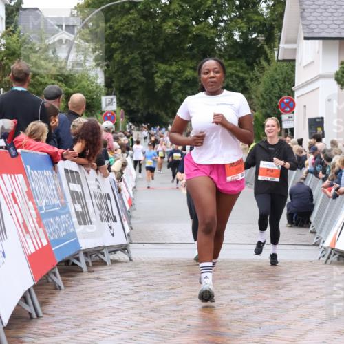 30.08.2026 - Blankeneser Heldenlauf Lena Gebhardt http://msf.ph/oto/10021080 30.08.2026 09:47:54 Ziel 1137, 1286, 1751, 1763, 3653, 3663, 3664 meine-sportfotos.de