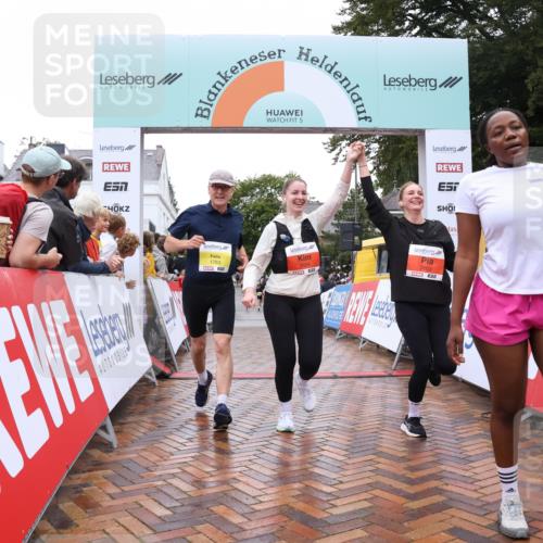 30.08.2026 - Blankeneser Heldenlauf Lena Gebhardt http://msf.ph/oto/10021096 30.08.2026 09:47:59 Ziel 1763, 1765, 3653, 3663, 3664 meine-sportfotos.de