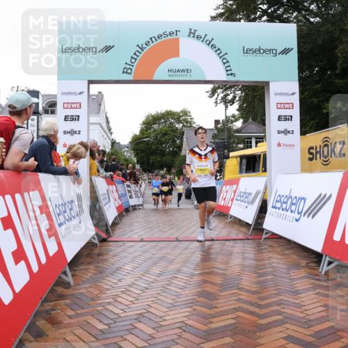 30.08.2026 - Blankeneser Heldenlauf Lena Gebhardt http://msf.ph/oto/10021105 30.08.2026 09:48:03 Ziel 1004, 1005, 1605, 1606, 1763, 1765, 3653, 3663, 3664 meine-sportfotos.de