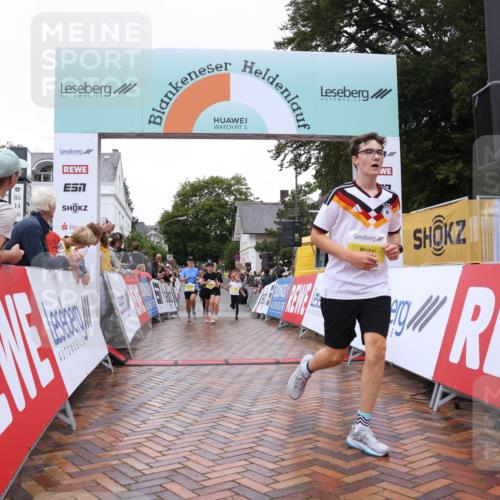 30.08.2026 - Blankeneser Heldenlauf Lena Gebhardt http://msf.ph/oto/10021110 30.08.2026 09:48:04 Ziel 1004, 1005, 1605, 1606, 1763, 1765, 3663, 3664 meine-sportfotos.de