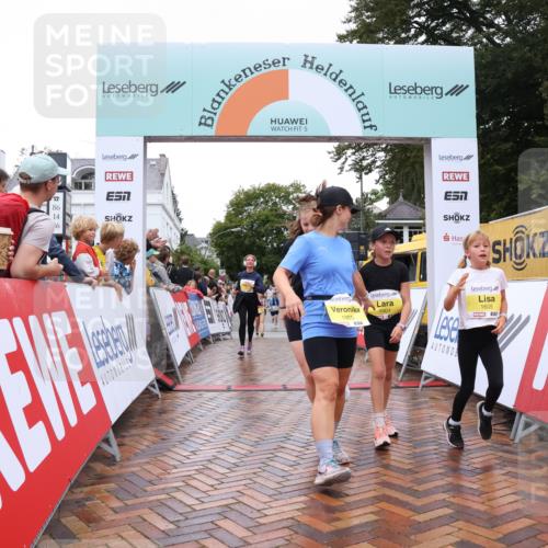 30.08.2026 - Blankeneser Heldenlauf Lena Gebhardt http://msf.ph/oto/10021123 30.08.2026 09:48:08 Ziel 1004, 1005, 1359, 1605, 1606, 1765, 1794 meine-sportfotos.de