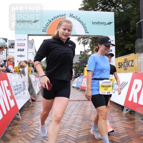 30.08.2026 - Blankeneser Heldenlauf Lena Gebhardt http://msf.ph/oto/10021128 30.08.2026 09:48:09 Ziel 1004, 1005, 1359, 1605, 1606, 1765, 1794 meine-sportfotos.de