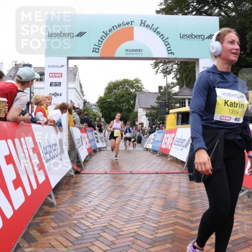 30.08.2026 - Blankeneser Heldenlauf Lena Gebhardt http://msf.ph/oto/10021141 30.08.2026 09:48:12 Ziel 1004, 1005, 1171, 1359, 1594, 1605, 1606, 1794 meine-sportfotos.de