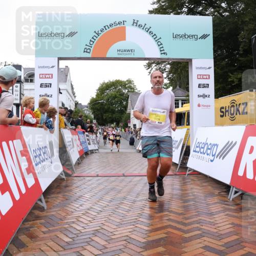 30.08.2026 - Blankeneser Heldenlauf Lena Gebhardt http://msf.ph/oto/10021186 30.08.2026 09:48:22 Ziel 1091, 1171, 1249, 1440, 1570, 1594, 1776 meine-sportfotos.de