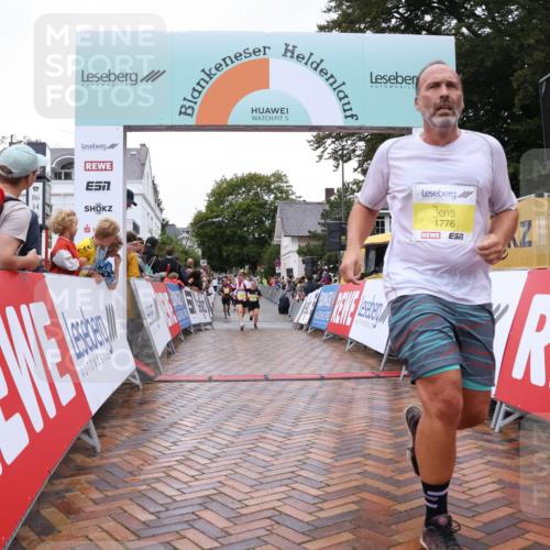 30.08.2026 - Blankeneser Heldenlauf Lena Gebhardt http://msf.ph/oto/10021191 30.08.2026 09:48:23 Ziel 1091, 1171, 1249, 1440, 1570, 1594, 1776 meine-sportfotos.de