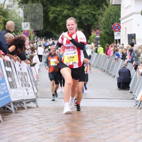 30.08.2026 - Blankeneser Heldenlauf Lena Gebhardt http://msf.ph/oto/10021193 30.08.2026 09:48:24 Ziel 1091, 1249, 1440, 1569, 1570, 1594, 1776 meine-sportfotos.de