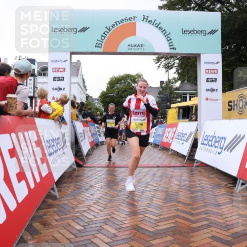 30.08.2026 - Blankeneser Heldenlauf Lena Gebhardt http://msf.ph/oto/10021201 30.08.2026 09:48:26 Ziel 1019, 1440, 1569, 1570, 1776 meine-sportfotos.de