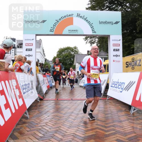 30.08.2026 - Blankeneser Heldenlauf Lena Gebhardt http://msf.ph/oto/10021218 30.08.2026 09:48:30 Ziel 1019, 1114, 1169, 1440, 1558, 1559, 1569, 1570 meine-sportfotos.de