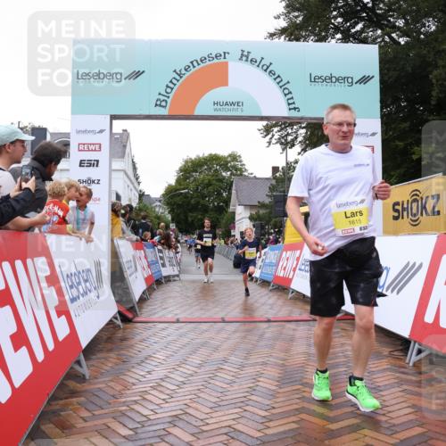 30.08.2026 - Blankeneser Heldenlauf Lena Gebhardt http://msf.ph/oto/10021256 30.08.2026 09:48:43 Ziel 1045, 1507, 1615, 3568, 3569 meine-sportfotos.de