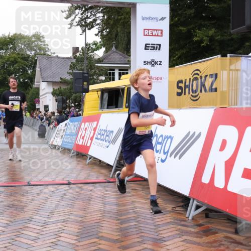 30.08.2026 - Blankeneser Heldenlauf Lena Gebhardt http://msf.ph/oto/10021260 30.08.2026 09:48:44 Ziel 1045, 1507, 1615, 3568, 3569 meine-sportfotos.de