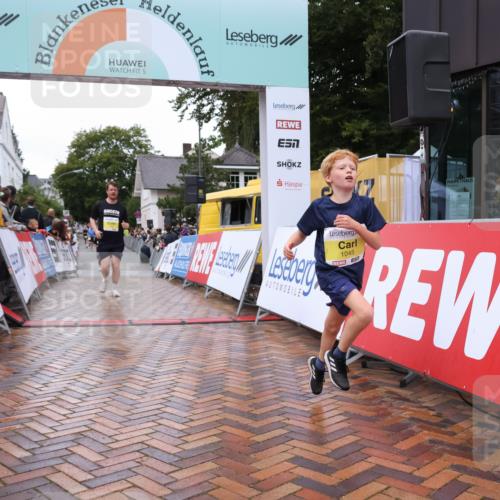 30.08.2026 - Blankeneser Heldenlauf Lena Gebhardt http://msf.ph/oto/10021263 30.08.2026 09:48:45 Ziel 1045, 1507, 1615, 3568, 3569 meine-sportfotos.de