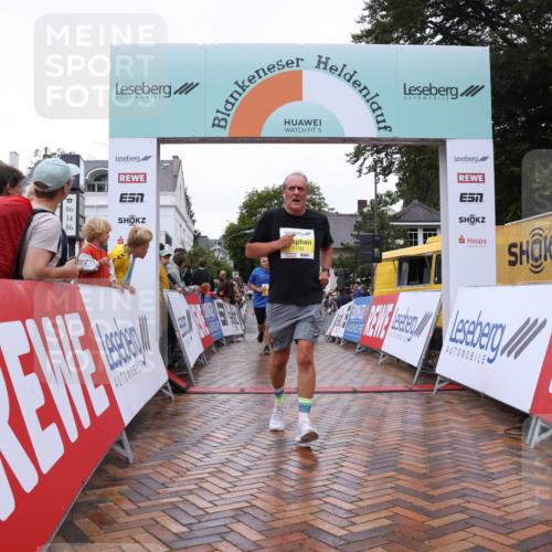 30.08.2026 - Blankeneser Heldenlauf Lena Gebhardt http://msf.ph/oto/10021273 30.08.2026 09:48:54 Ziel 1046, 1110, 1232, 1233, 1372, 1555, 1726 meine-sportfotos.de