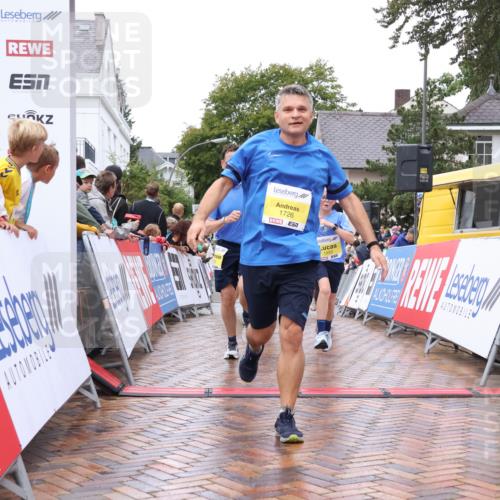30.08.2026 - Blankeneser Heldenlauf Lena Gebhardt http://msf.ph/oto/10021283 30.08.2026 09:48:56 Ziel 1046, 1110, 1229, 1232, 1233, 1328, 1372, 1555, 1720, 1726, 1788 meine-sportfotos.de