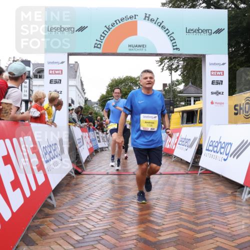30.08.2026 - Blankeneser Heldenlauf Lena Gebhardt http://msf.ph/oto/10021285 30.08.2026 09:48:56 Ziel 1046, 1110, 1229, 1232, 1233, 1328, 1372, 1555, 1720, 1726, 1788 meine-sportfotos.de