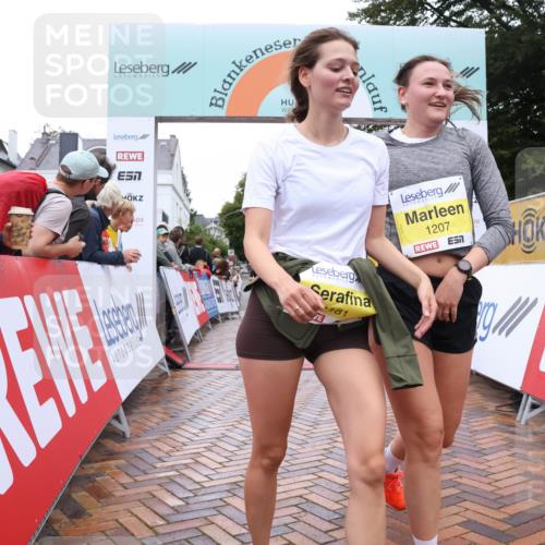 30.08.2026 - Blankeneser Heldenlauf Lena Gebhardt http://msf.ph/oto/10021344 30.08.2026 09:49:11 Ziel 1161, 1181, 1207, 1442, 1755 meine-sportfotos.de