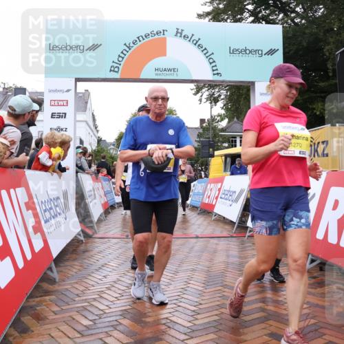 30.08.2026 - Blankeneser Heldenlauf Lena Gebhardt http://msf.ph/oto/10021429 30.08.2026 09:49:48 Ziel 1201, 1268, 1269, 1270, 1593, 1601, 1602, 1668, 1669 meine-sportfotos.de
