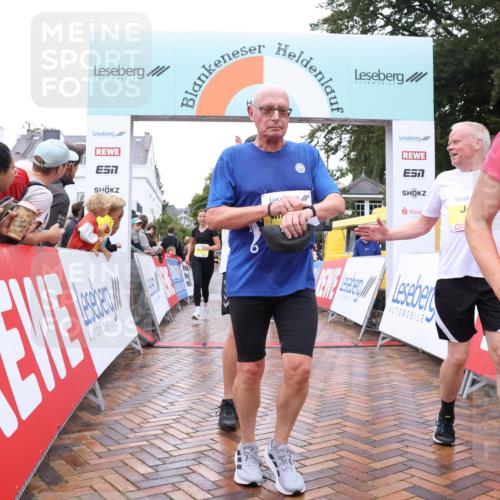 30.08.2026 - Blankeneser Heldenlauf Lena Gebhardt http://msf.ph/oto/10021431 30.08.2026 09:49:49 Ziel 1201, 1268, 1269, 1270, 1593, 1601, 1602, 1668, 1669 meine-sportfotos.de