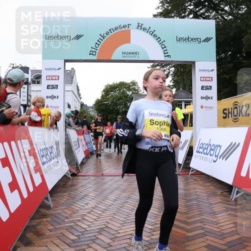 30.08.2026 - Blankeneser Heldenlauf Lena Gebhardt http://msf.ph/oto/10021453 30.08.2026 09:50:00 Ziel 1208, 1358, 1366, 1430, 1433, 1444, 1480, 1614, 1714 meine-sportfotos.de