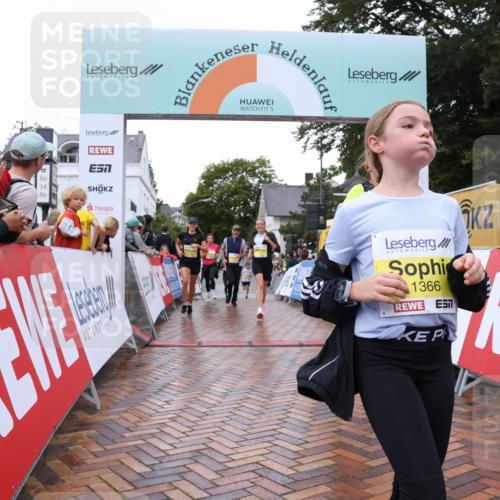 30.08.2026 - Blankeneser Heldenlauf Lena Gebhardt http://msf.ph/oto/10021455 30.08.2026 09:50:01 Ziel 1208, 1358, 1366, 1430, 1433, 1444, 1445, 1480, 1614, 1714 meine-sportfotos.de