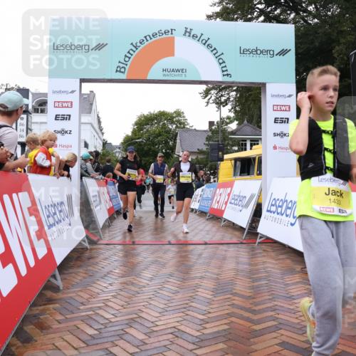 30.08.2026 - Blankeneser Heldenlauf Lena Gebhardt http://msf.ph/oto/10021457 30.08.2026 09:50:01 Ziel 1208, 1358, 1366, 1430, 1433, 1444, 1445, 1480, 1614, 1714 meine-sportfotos.de