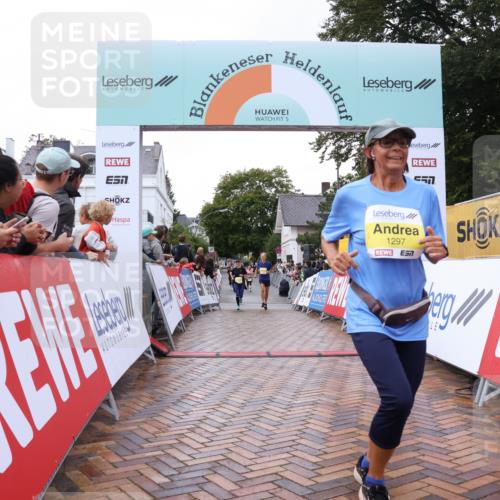 30.08.2026 - Blankeneser Heldenlauf Lena Gebhardt http://msf.ph/oto/10021519 30.08.2026 09:50:25 Ziel 1032, 1297, 1298, 1453, 1454, 1701 meine-sportfotos.de