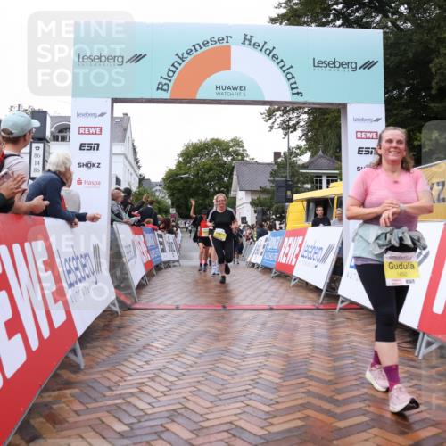 30.08.2026 - Blankeneser Heldenlauf Lena Gebhardt http://msf.ph/oto/10021549 30.08.2026 09:50:39 Ziel 1040, 1090, 1132, 1342, 1429, 1450, 1551, 1750 meine-sportfotos.de
