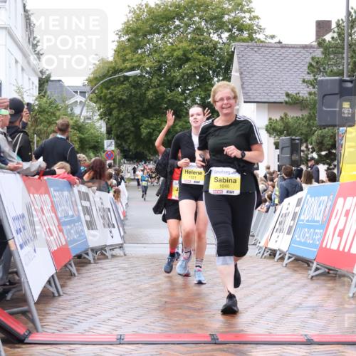 30.08.2026 - Blankeneser Heldenlauf Lena Gebhardt http://msf.ph/oto/10021551 30.08.2026 09:50:39 Ziel 1040, 1090, 1132, 1342, 1429, 1450, 1551, 1750 meine-sportfotos.de