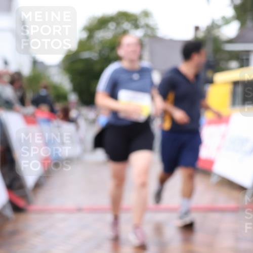 30.08.2026 - Blankeneser Heldenlauf Lena Gebhardt http://msf.ph/oto/10021578 30.08.2026 09:50:45 Ziel 1040, 1090, 1214, 1342, 1427, 1428, 1551 meine-sportfotos.de