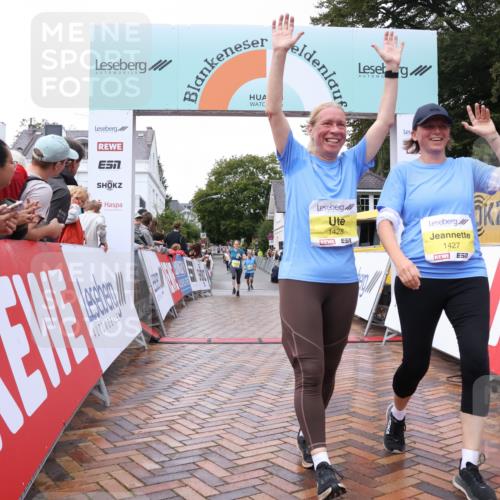 30.08.2026 - Blankeneser Heldenlauf Lena Gebhardt http://msf.ph/oto/10021598 30.08.2026 09:50:52 Ziel 1214, 1416, 1427, 1428 meine-sportfotos.de
