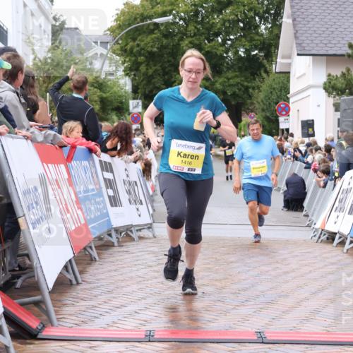 30.08.2026 - Blankeneser Heldenlauf Lena Gebhardt http://msf.ph/oto/10021601 30.08.2026 09:50:56 Ziel 1416, 1427, 1428, 1458 meine-sportfotos.de