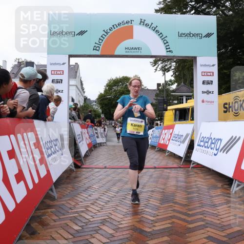 30.08.2026 - Blankeneser Heldenlauf Lena Gebhardt http://msf.ph/oto/10021605 30.08.2026 09:50:57 Ziel 1416, 1427, 1428, 1458 meine-sportfotos.de