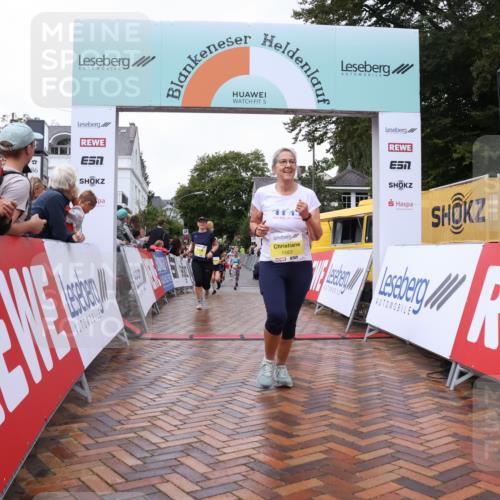 30.08.2026 - Blankeneser Heldenlauf Lena Gebhardt http://msf.ph/oto/10021616 30.08.2026 09:51:07 Ziel 1088, 1458, 1469, 1583, 1779 meine-sportfotos.de