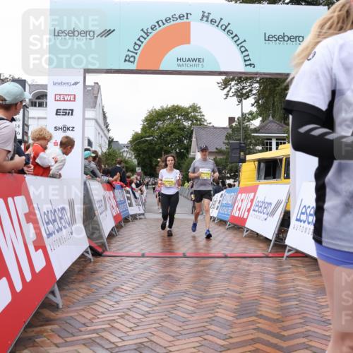 30.08.2026 - Blankeneser Heldenlauf Lena Gebhardt http://msf.ph/oto/10021703 30.08.2026 09:51:34 Ziel 1008, 1009, 1146, 1259, 1325, 1441, 1719, 1721, 1768 meine-sportfotos.de