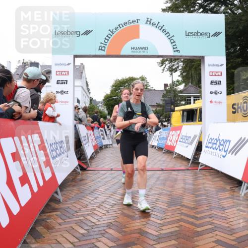 30.08.2026 - Blankeneser Heldenlauf Lena Gebhardt http://msf.ph/oto/10021734 30.08.2026 09:51:43 Ziel 1008, 1009, 1031, 1146, 1154, 1441, 1711, 1768 meine-sportfotos.de