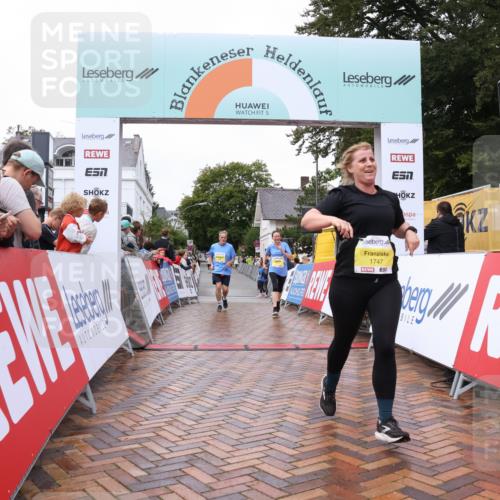 30.08.2026 - Blankeneser Heldenlauf Lena Gebhardt http://msf.ph/oto/10021747 30.08.2026 09:51:51 Ziel 1020, 1193, 1747 meine-sportfotos.de
