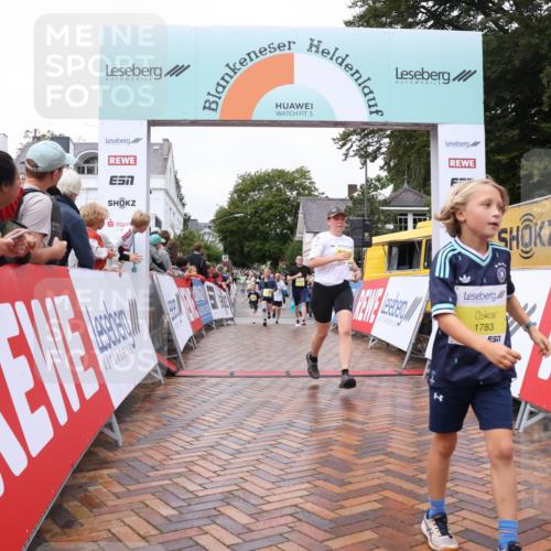 30.08.2026 - Blankeneser Heldenlauf Lena Gebhardt http://msf.ph/oto/10021813 30.08.2026 09:52:19 Ziel 1050, 1059, 1496, 1504, 1580, 1638, 1688, 1733, 1783, 3572 meine-sportfotos.de