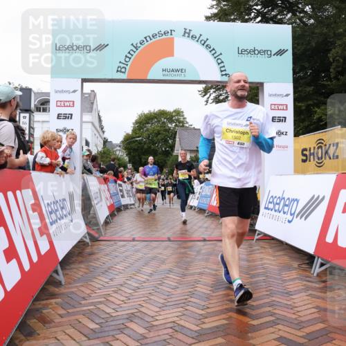 30.08.2026 - Blankeneser Heldenlauf Lena Gebhardt http://msf.ph/oto/10021834 30.08.2026 09:52:26 Ziel 1049, 1050, 1059, 1348, 1496, 1502, 1514, 1580, 1688 meine-sportfotos.de