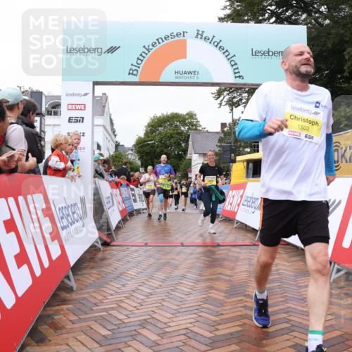 30.08.2026 - Blankeneser Heldenlauf Lena Gebhardt http://msf.ph/oto/10021836 30.08.2026 09:52:26 Ziel 1049, 1050, 1059, 1348, 1496, 1502, 1514, 1580, 1688 meine-sportfotos.de
