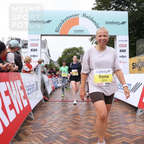 30.08.2026 - Blankeneser Heldenlauf Lena Gebhardt http://msf.ph/oto/10021854 30.08.2026 09:52:31 Ziel 1049, 1050, 1059, 1070, 1198, 1348, 1396, 1502, 1514, 1780, 1789 meine-sportfotos.de