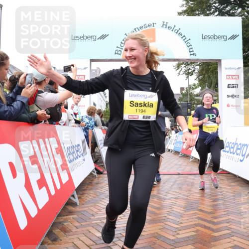 30.08.2026 - Blankeneser Heldenlauf Lena Gebhardt http://msf.ph/oto/10021905 30.08.2026 09:52:48 Ziel 1194, 1310, 1311, 1333, 1573, 1670, 1671, 1742, 1753, 1803 meine-sportfotos.de