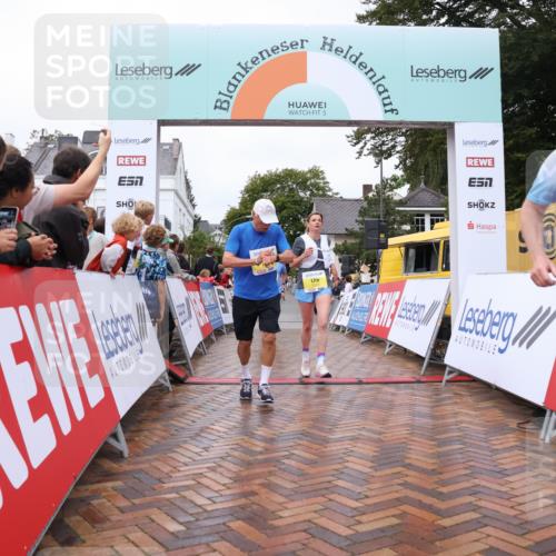 30.08.2026 - Blankeneser Heldenlauf Lena Gebhardt http://msf.ph/oto/10021920 30.08.2026 09:52:53 Ziel 1183, 1194, 1310, 1311, 1333, 1573, 1670, 1671, 1742 meine-sportfotos.de