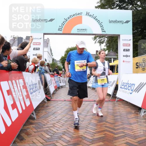 30.08.2026 - Blankeneser Heldenlauf Lena Gebhardt http://msf.ph/oto/10021923 30.08.2026 09:52:54 Ziel 1183, 1310, 1311, 1333, 1573, 1742 meine-sportfotos.de