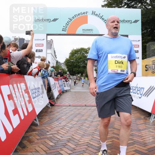 30.08.2026 - Blankeneser Heldenlauf Lena Gebhardt http://msf.ph/oto/10021933 30.08.2026 09:52:57 Ziel 1183, 1310, 1311, 1333 meine-sportfotos.de